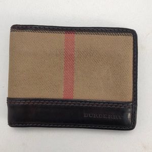 Burberry billfold wallet